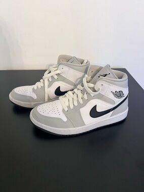 Nike Air Jordan 1 Mid Smoke Grey Women’s